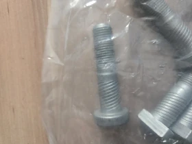 Болтове и гайки, Джанти Мерцедес Спринтер-100 % Оригинални, Чисто нови, снимка 4 - Части - 53344242