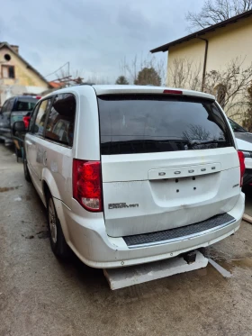 Chrysler Town and Country 3.6, снимка 3