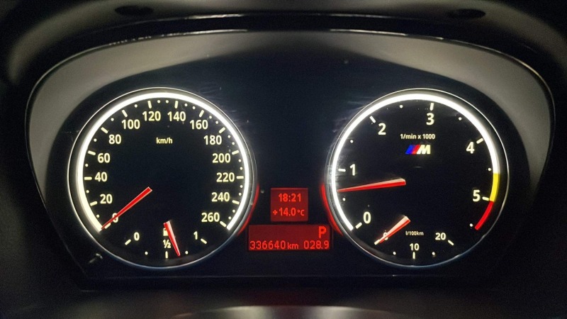BMW 330 Е91, снимка 8 - Автомобили и джипове - 44620876