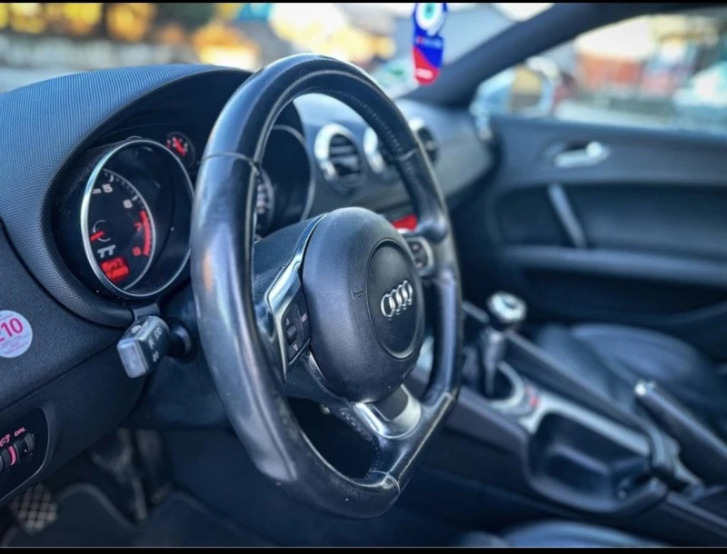 Audi Tt, снимка 8 - Автомобили и джипове - 48104003