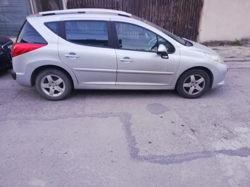 Peugeot 207, снимка 1 - Автомобили и джипове - 47644525