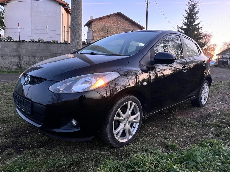 Mazda 2 1.5 103 кс климатик, снимка 2 - Автомобили и джипове - 48076478