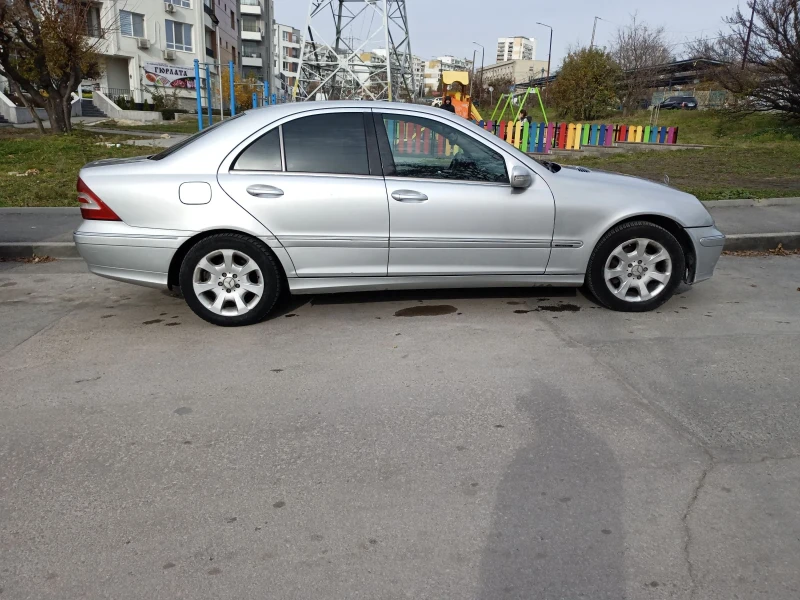 Mercedes-Benz C 320, снимка 2 - Автомобили и джипове - 48139385