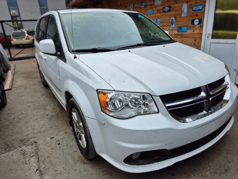 Chrysler Town and Country 3.6, снимка 1 - Автомобили и джипове - 49358263