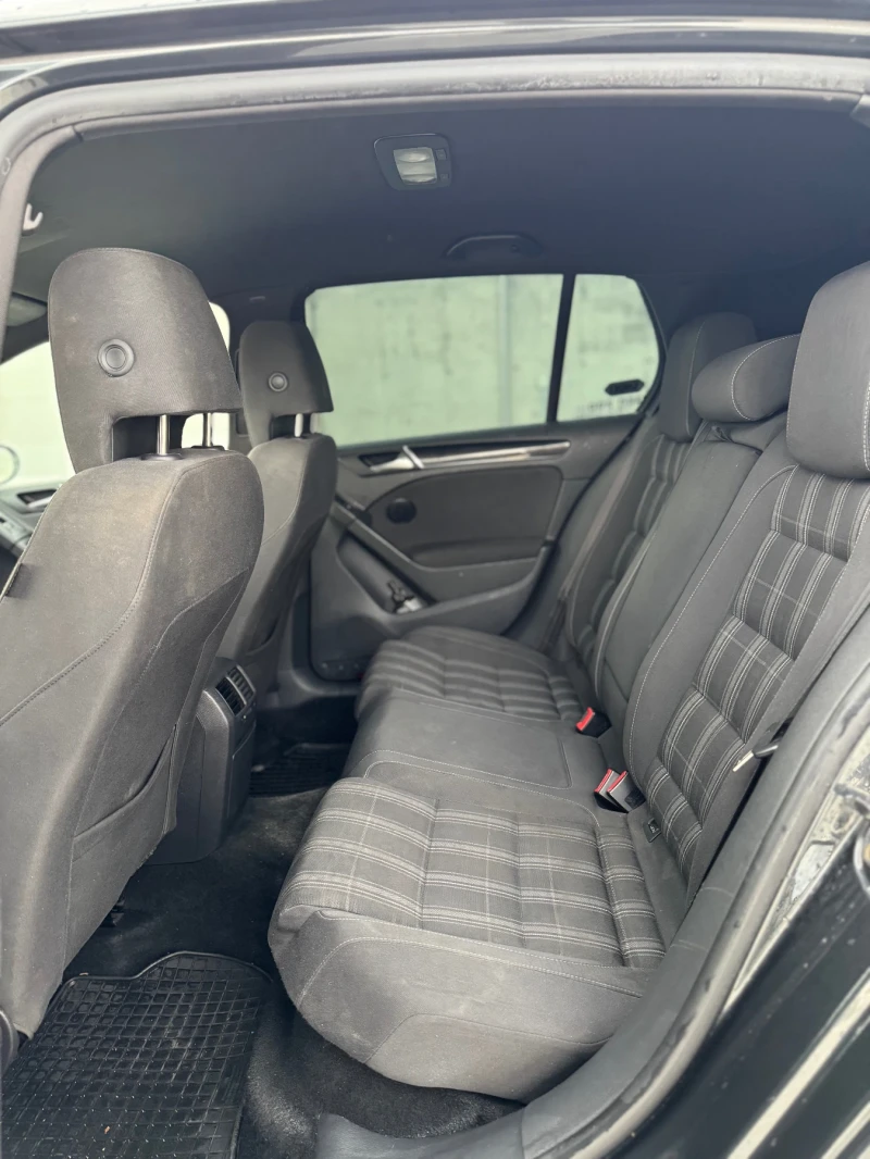 VW Golf, снимка 13 - Автомобили и джипове - 52663228