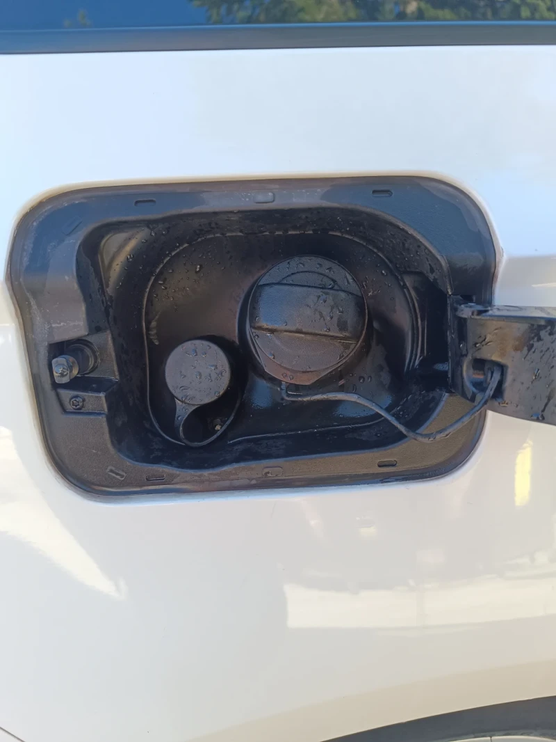 Seat Leon 1.5 TGI, снимка 13 - Автомобили и джипове - 52736694