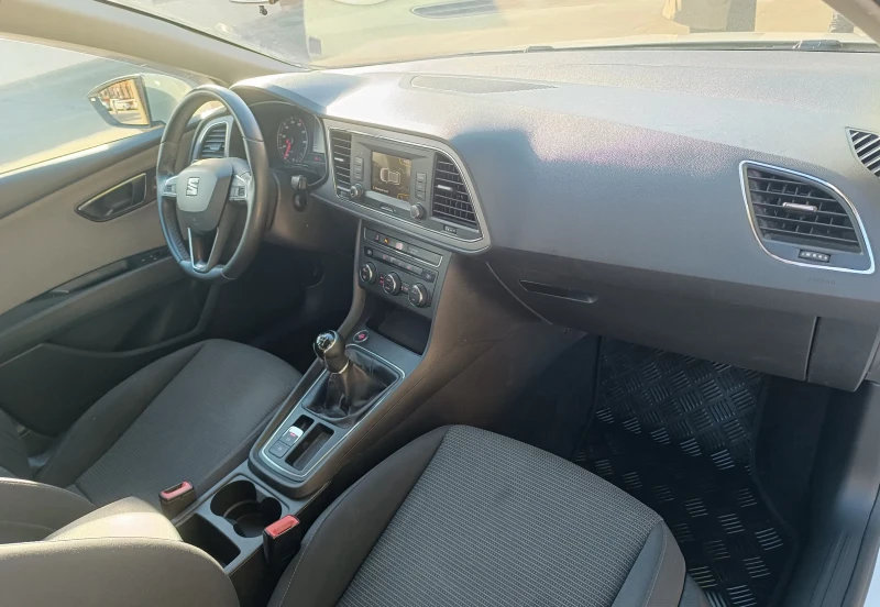 Seat Leon 1.5 TGI, снимка 8 - Автомобили и джипове - 52736694