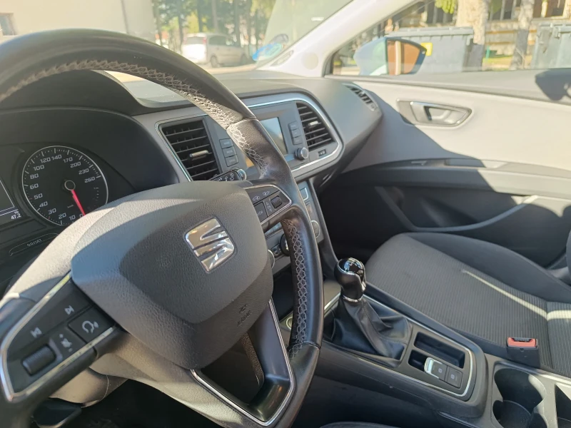 Seat Leon 1.5 TGI, снимка 12 - Автомобили и джипове - 52736694