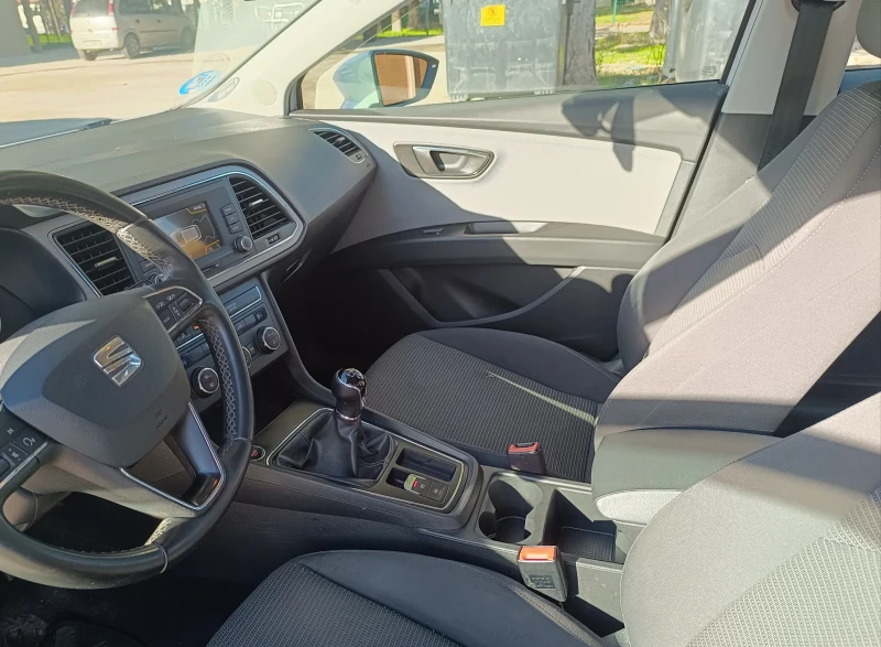 Seat Leon 1.5 TGI, снимка 9 - Автомобили и джипове - 52736694