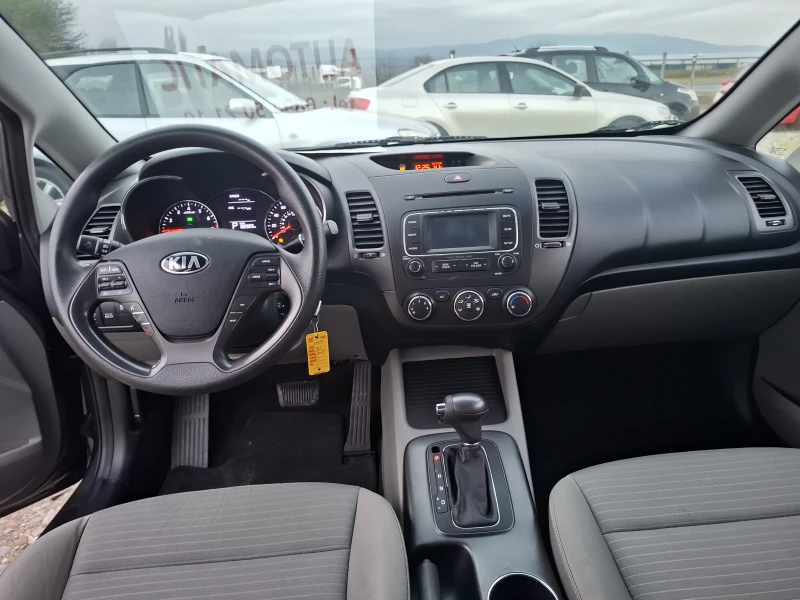 Kia Forte 1, 8i Automatic, снимка 12 - Автомобили и джипове - 52998751