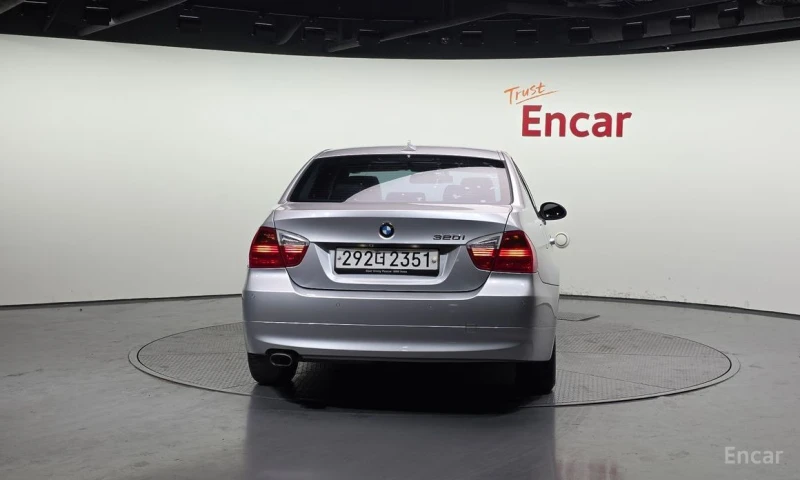 BMW 320, снимка 4 - Автомобили и джипове - 53008517