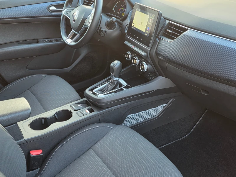 Renault Arkana 1.6 Business E-TECH 145, снимка 13 - Автомобили и джипове - 53181753