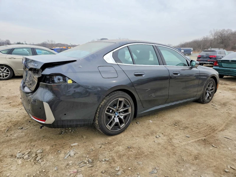 BMW i5 Edrive 40, снимка 3 - Автомобили и джипове - 53411542