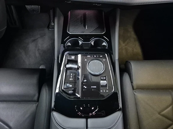 BMW 530 e = M-Sport = Shadow Line  | Mobile.bg   9