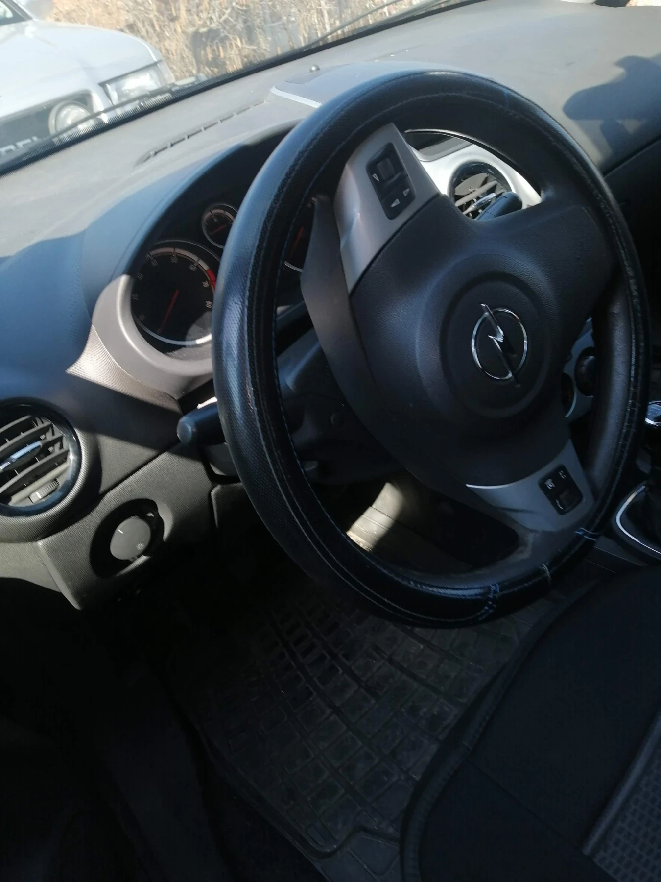 Opel Corsa  - изображение 8
