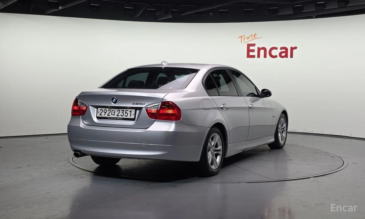 BMW 320  - изображение 2