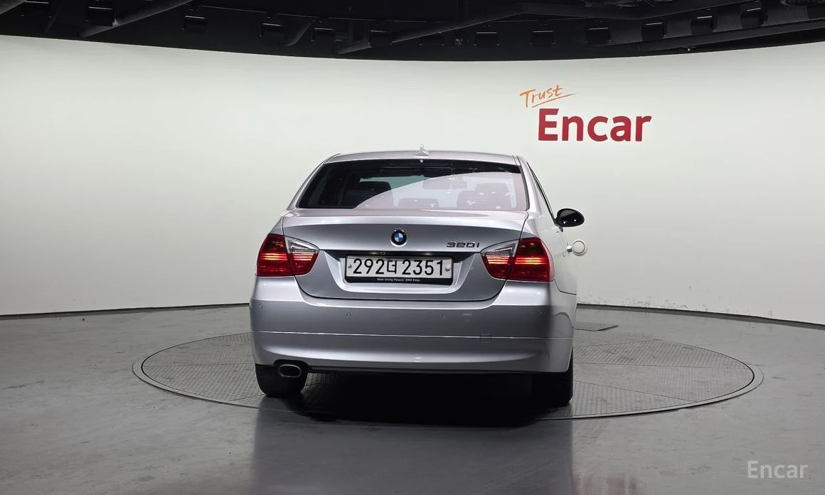 BMW 320  - изображение 4