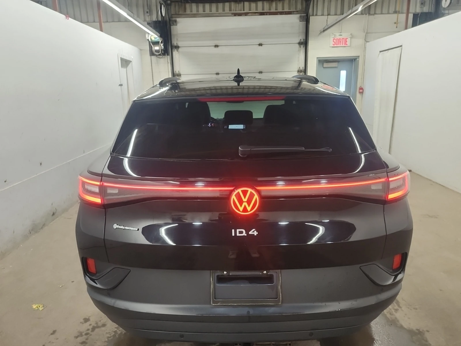 VW ID.4 PRO| АМБИЕНТНО ОСВ.| 2 КЛЮЧА| CARFAX - изображение 6