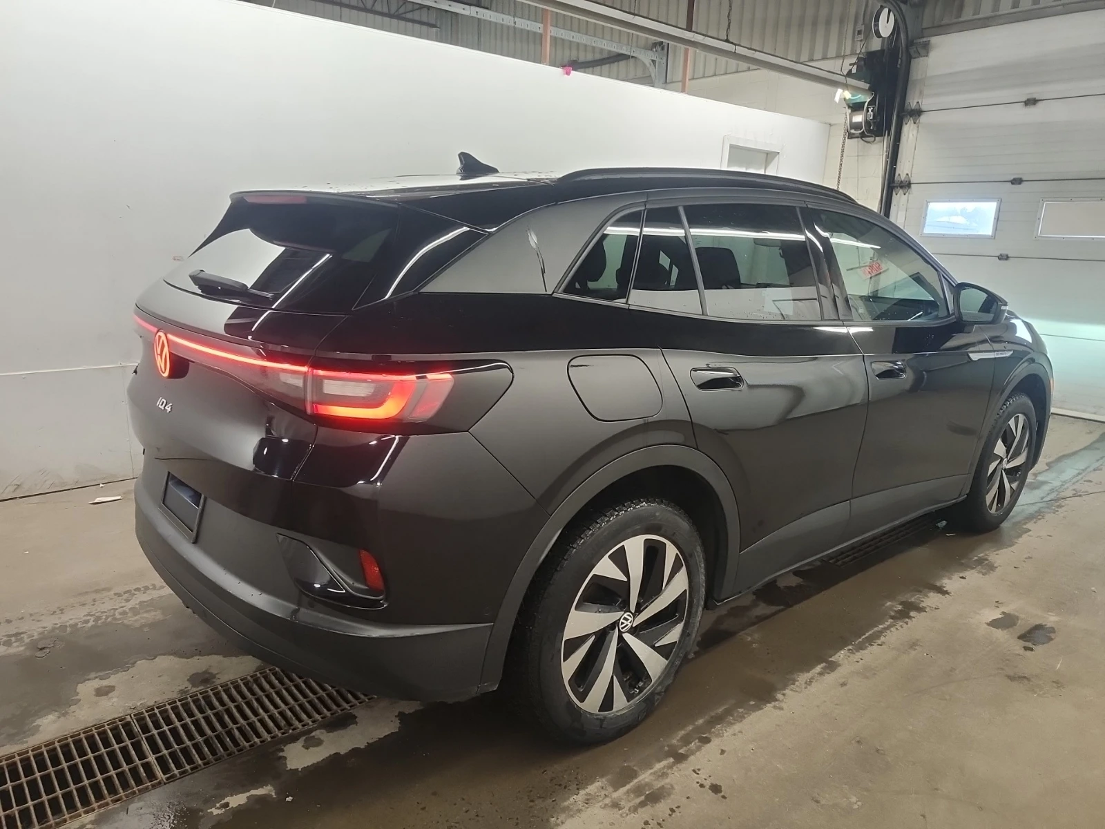 VW ID.4 PRO| АМБИЕНТНО ОСВ.| 2 КЛЮЧА| CARFAX - изображение 3