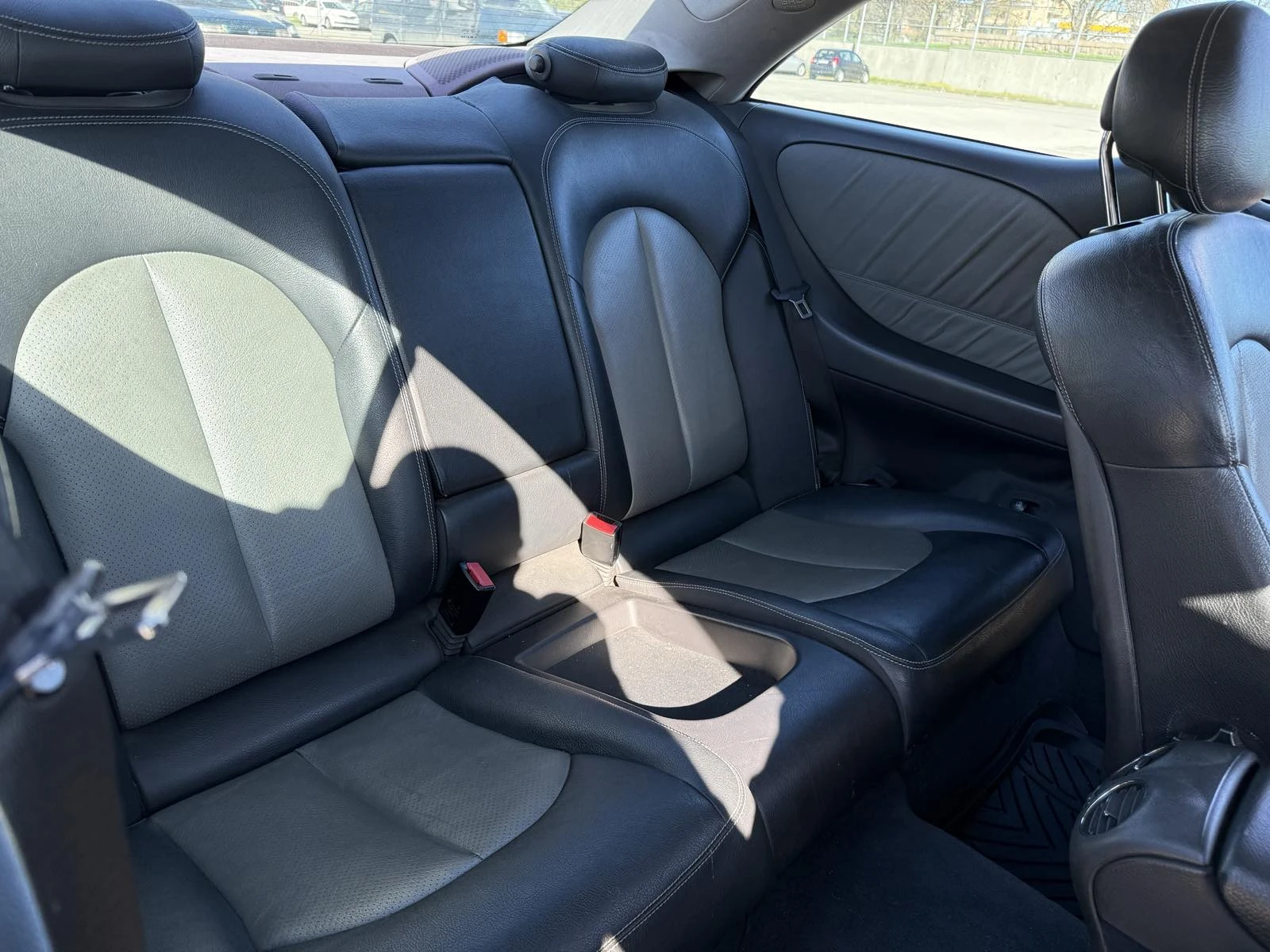 Mercedes-Benz CLK, снимка 12 - Автомобили и джипове - 54146175