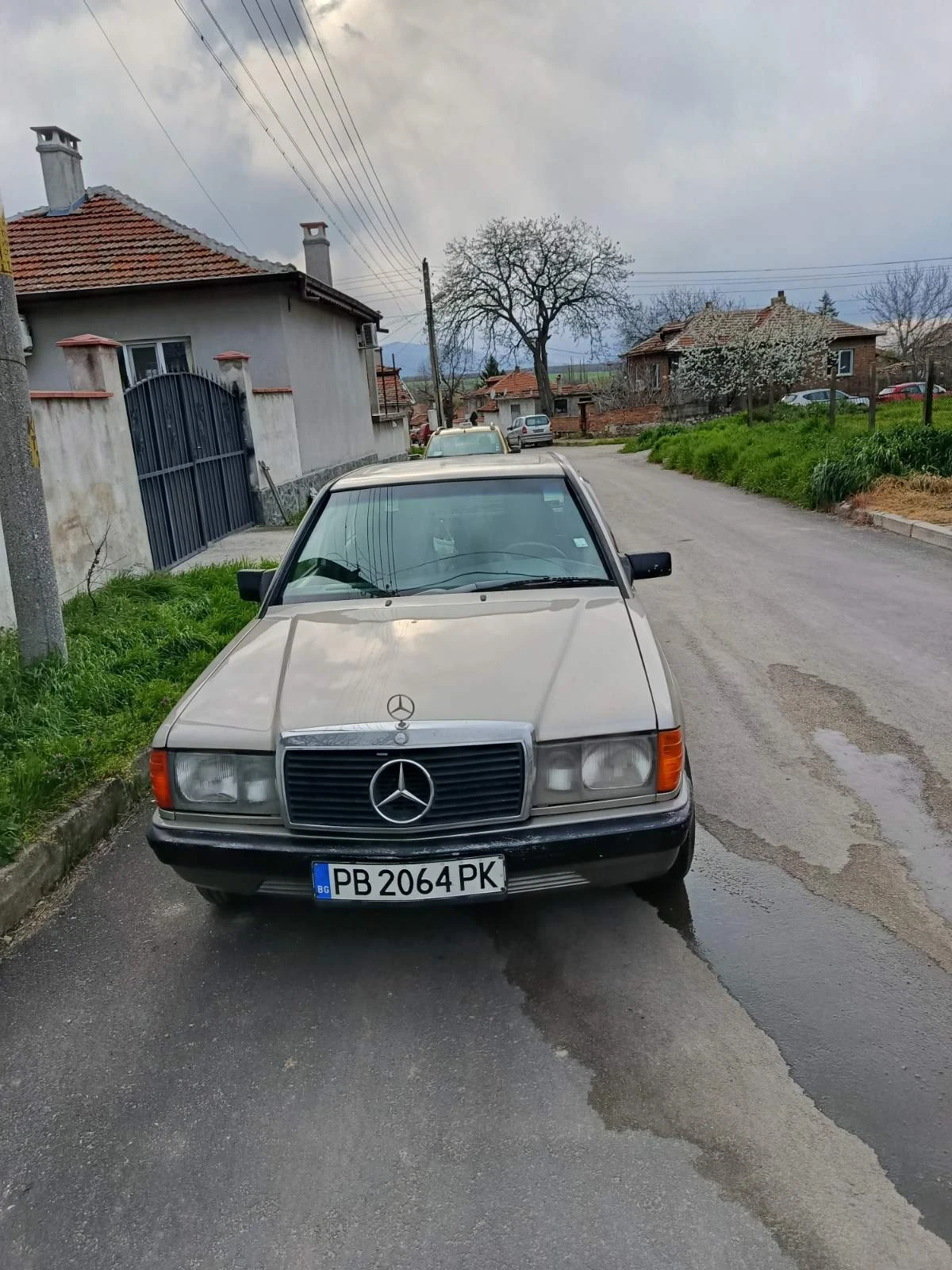 Mercedes-Benz 190 Седан, снимка 5 - Автомобили и джипове - 54150552