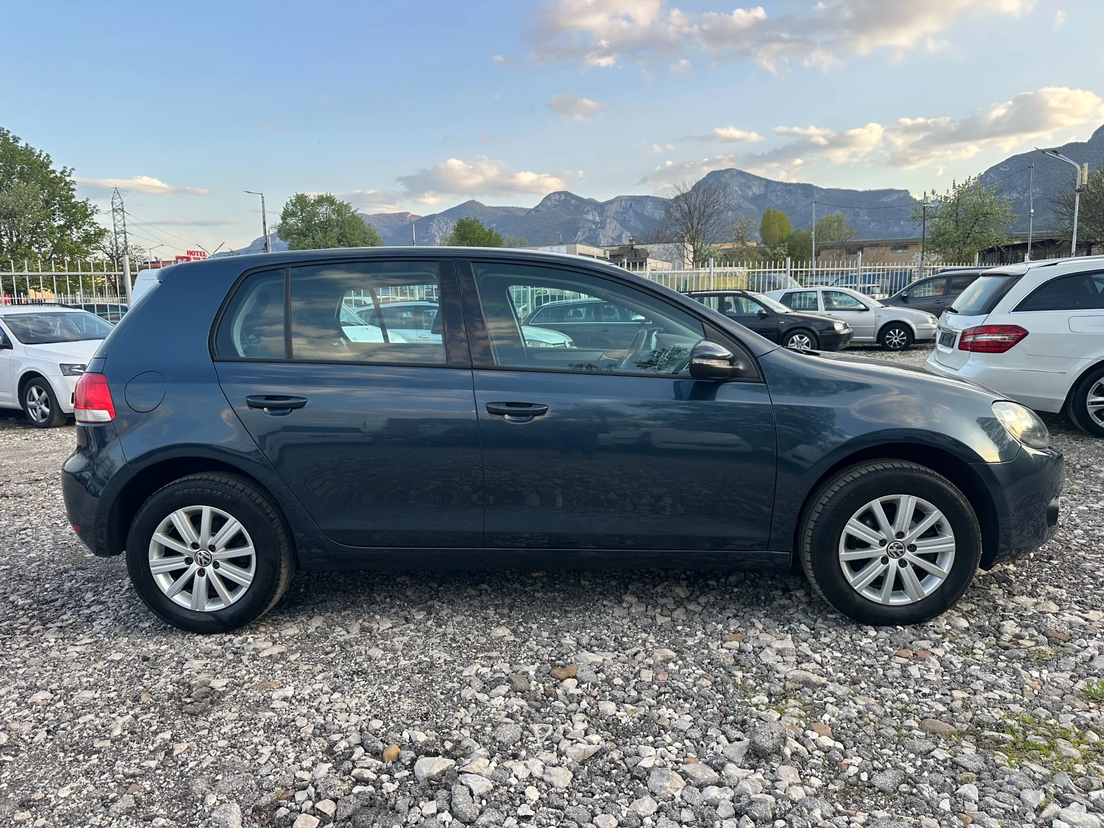 VW Golf 1.6TDI 105kc EVRO5, снимка 2 - Автомобили и джипове - 54235587