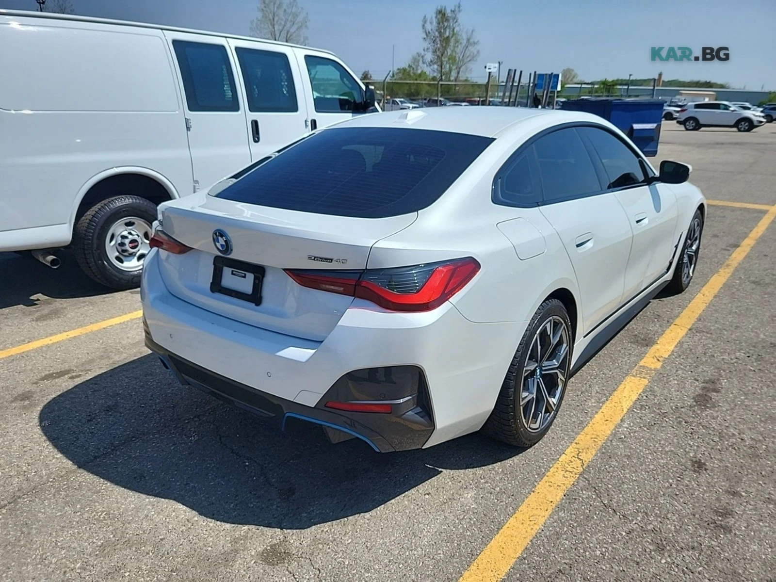 BMW i4 Gran Coupe Edrive40 * AвтоКредит * (ЦЕНА ДО БГ), снимка 3 - Автомобили и джипове - 54825403