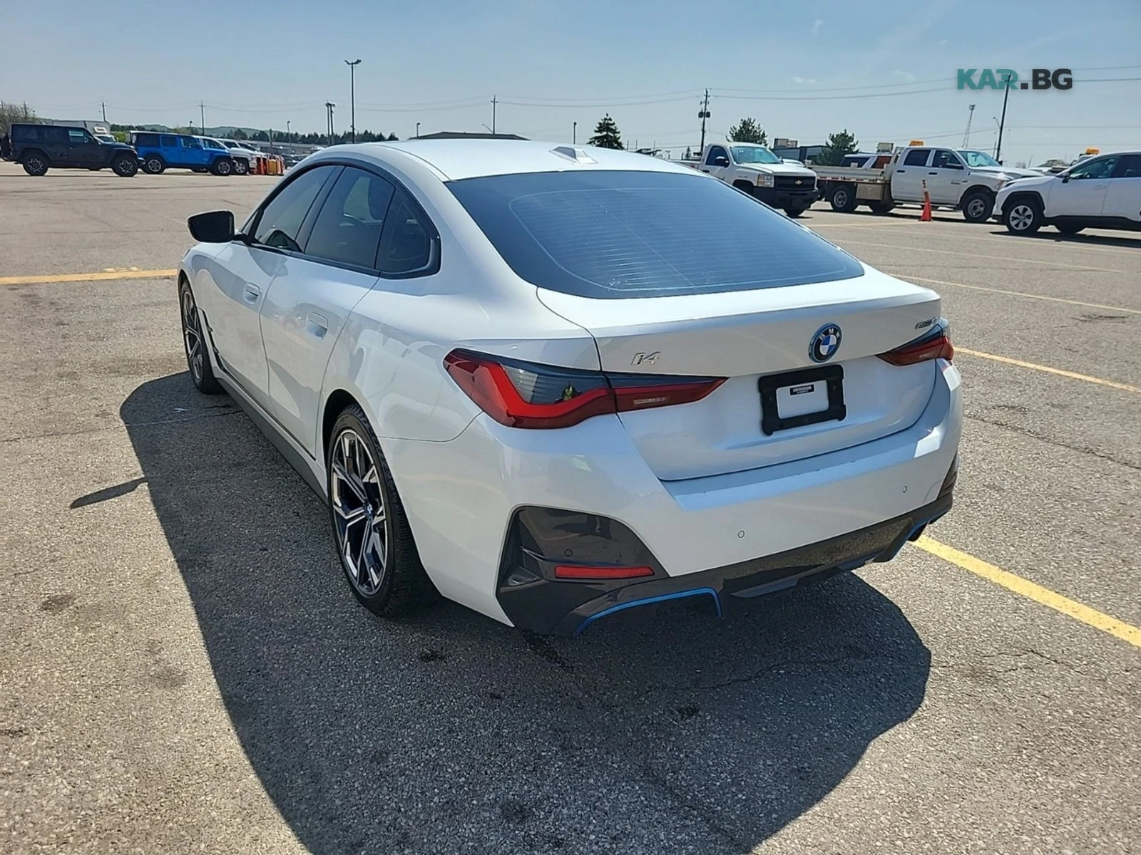 BMW i4 Gran Coupe Edrive40 * AвтоКредит * (ЦЕНА ДО БГ), снимка 4 - Автомобили и джипове - 54825403