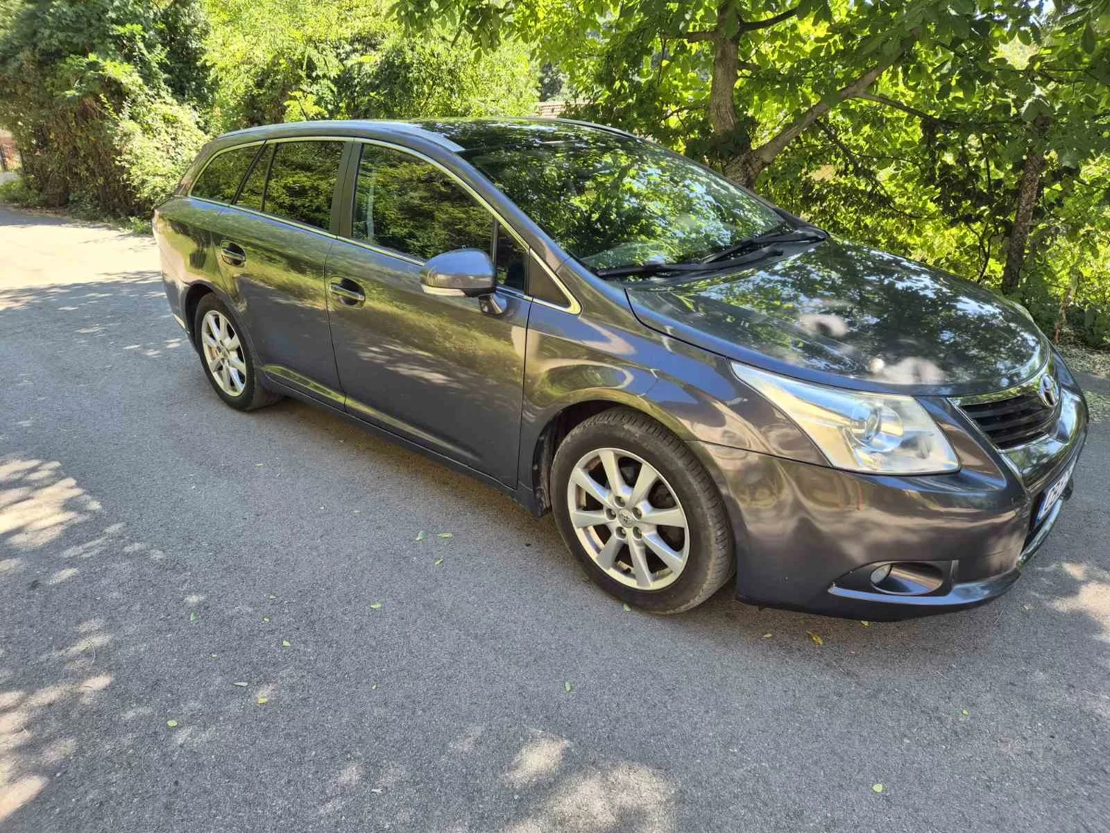 Toyota Avensis 1.8i, снимка 6 - Автомобили и джипове - 55680898
