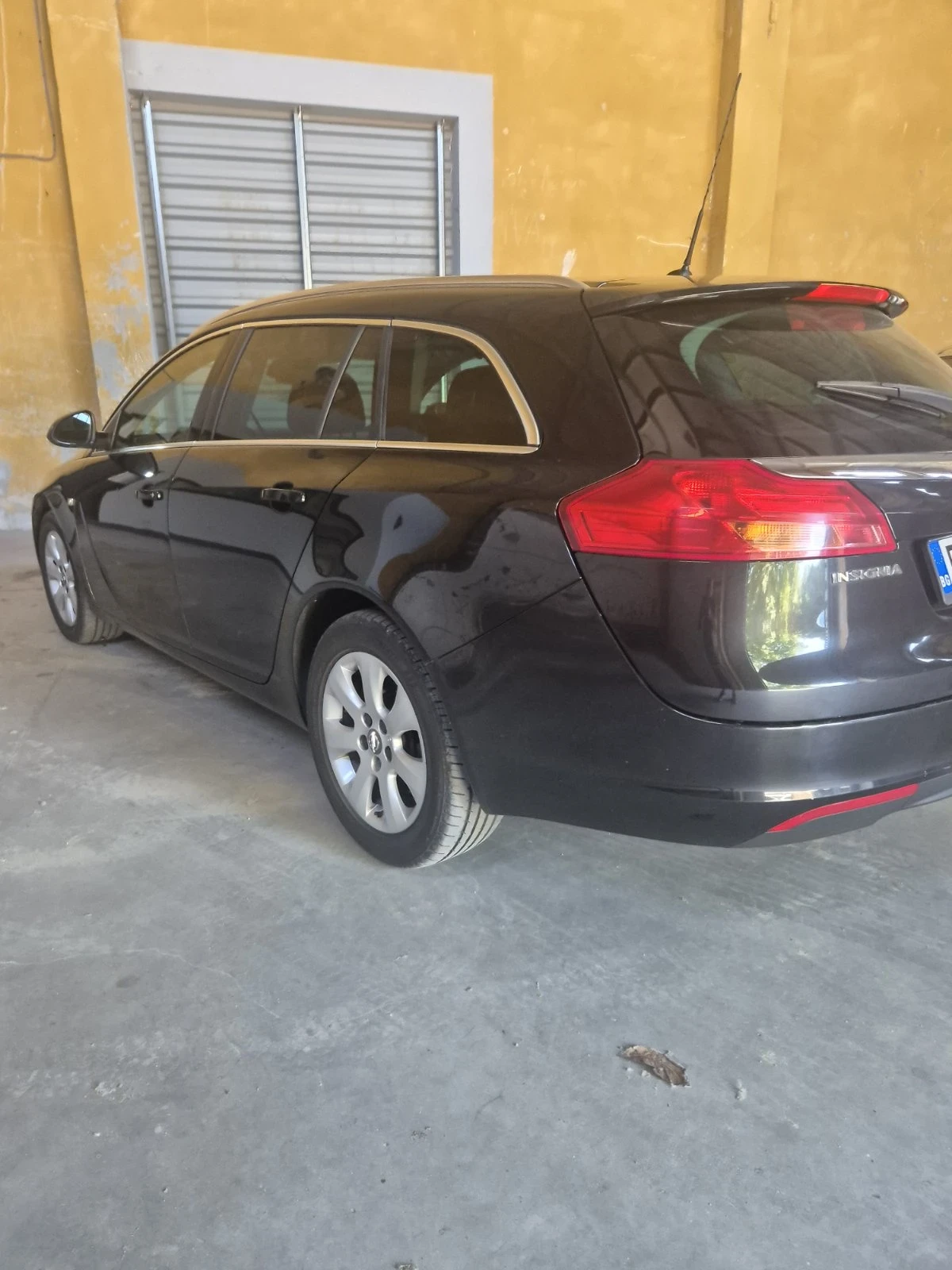 Opel Insignia 2.0CDTI, снимка 5 - Автомобили и джипове - 55888304