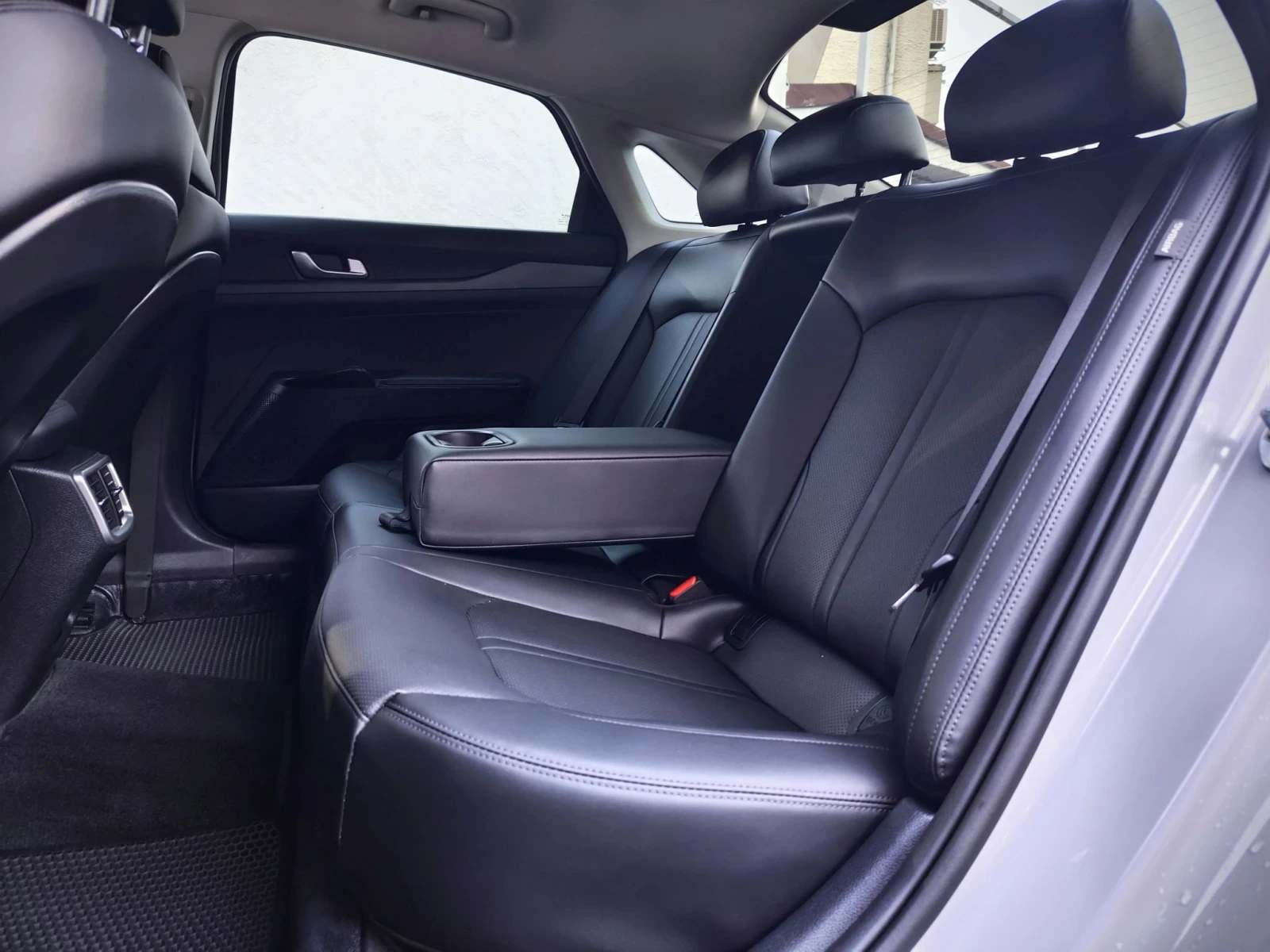 Kia K5 2.0LPG/FACELIFT/TRENDY/ДЖОЙСТИК/ДИСТРОНИК/ОБДУХВАН, снимка 17 - Автомобили и джипове - 56002055