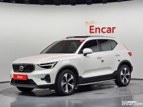 Volvo XC40 B4 Ultra Bright, снимка 1