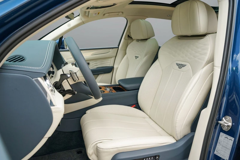 Bentley Bentayga EWB = Azure= Airline Seat Specification Гаранция, снимка 9 - Автомобили и джипове - 47395563