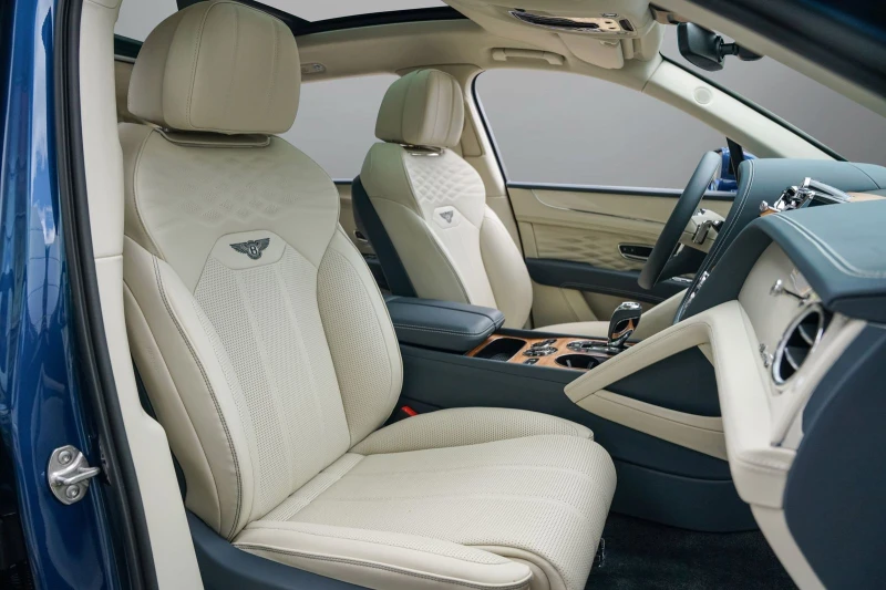 Bentley Bentayga EWB = Azure= Airline Seat Specification Гаранция, снимка 13 - Автомобили и джипове - 47395563