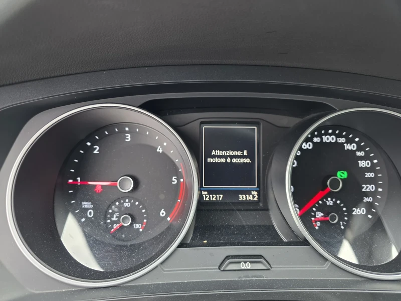 VW Tiguan 2.0TDi /SCR/ DSG/121000km/Лизинг, снимка 11 - Автомобили и джипове - 51919791