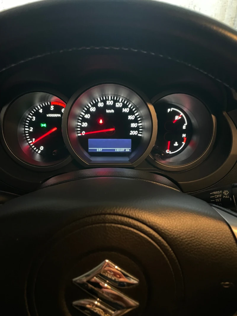 Suzuki Grand vitara, снимка 7 - Автомобили и джипове - 52296190