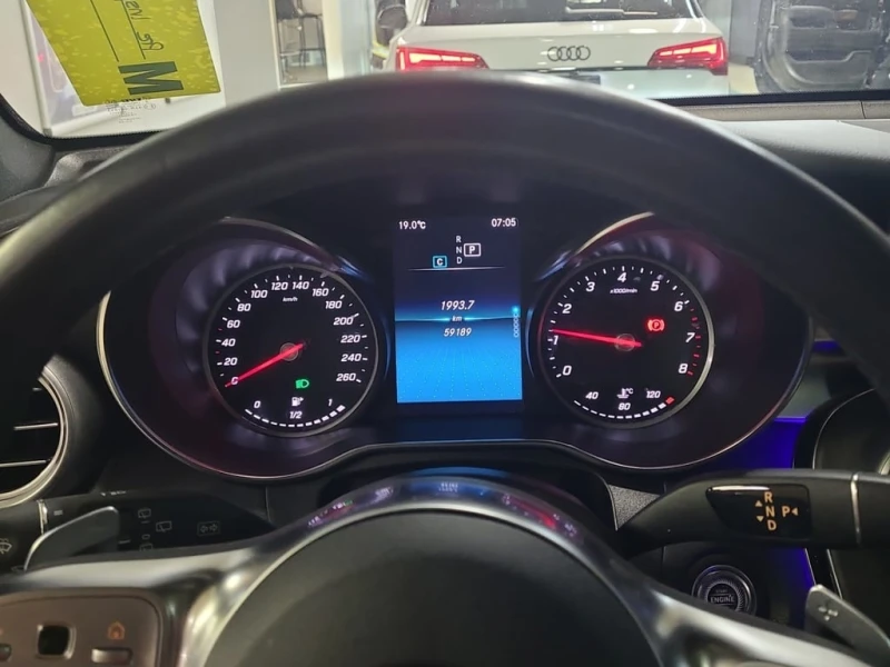 Mercedes-Benz GLC 300 * CARFAX * БЕЗ ПЪРВОНАЧАЛНА ВНОСКА, снимка 8 - Автомобили и джипове - 52694847