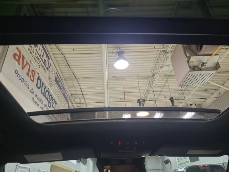 Mercedes-Benz GLC 300 * CARFAX * БЕЗ ПЪРВОНАЧАЛНА ВНОСКА, снимка 11 - Автомобили и джипове - 52694847