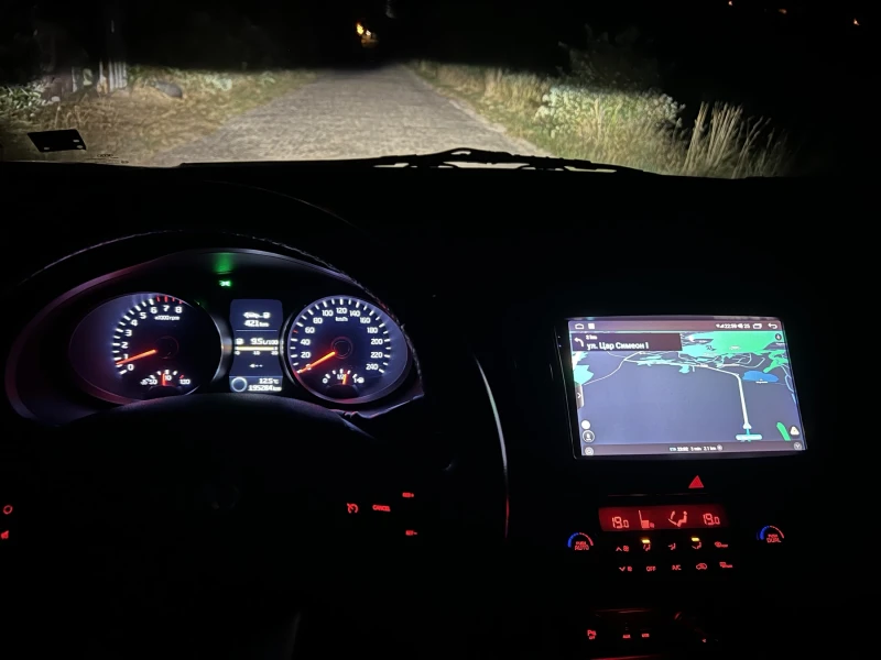 Kia Sportage, снимка 6 - Автомобили и джипове - 53141165