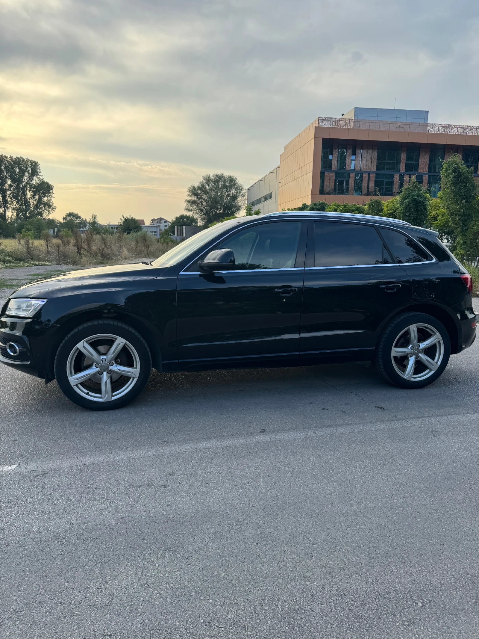 Audi Q5 БАРТЕР/3.2FSI/LPG STAG/FULL S-LINE/EURO4 - изображение 4