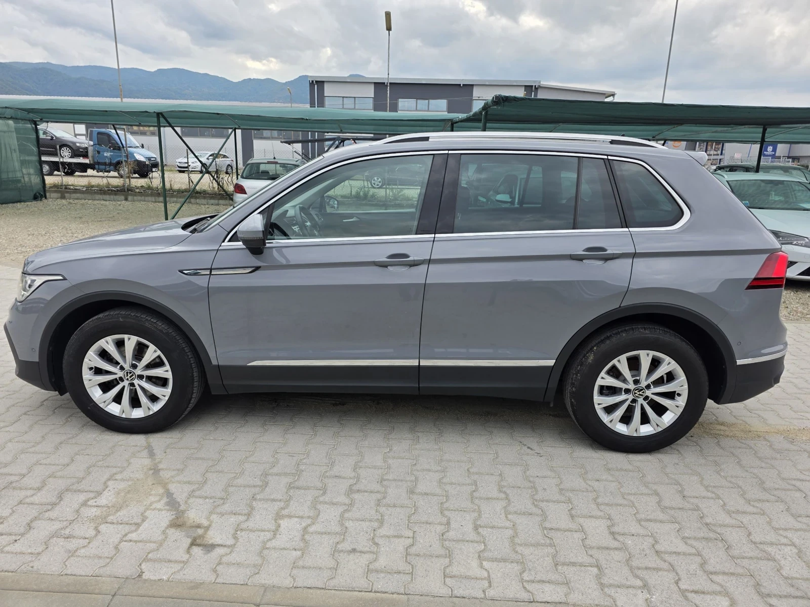 VW Tiguan 2.0TDi /SCR/ DSG/121000km/Лизинг - изображение 4