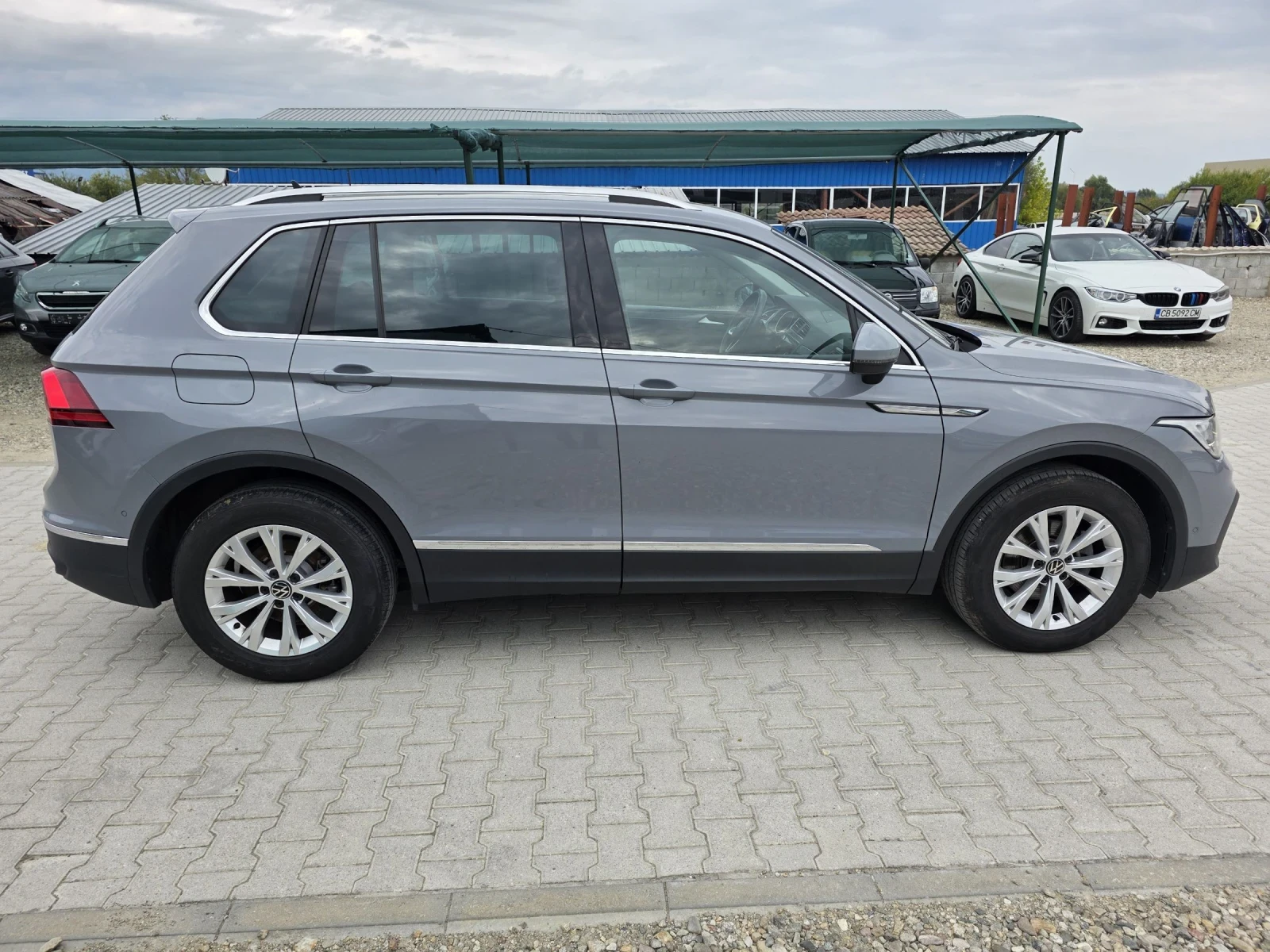 VW Tiguan 2.0TDi /SCR/ DSG/121000km/Лизинг - изображение 8
