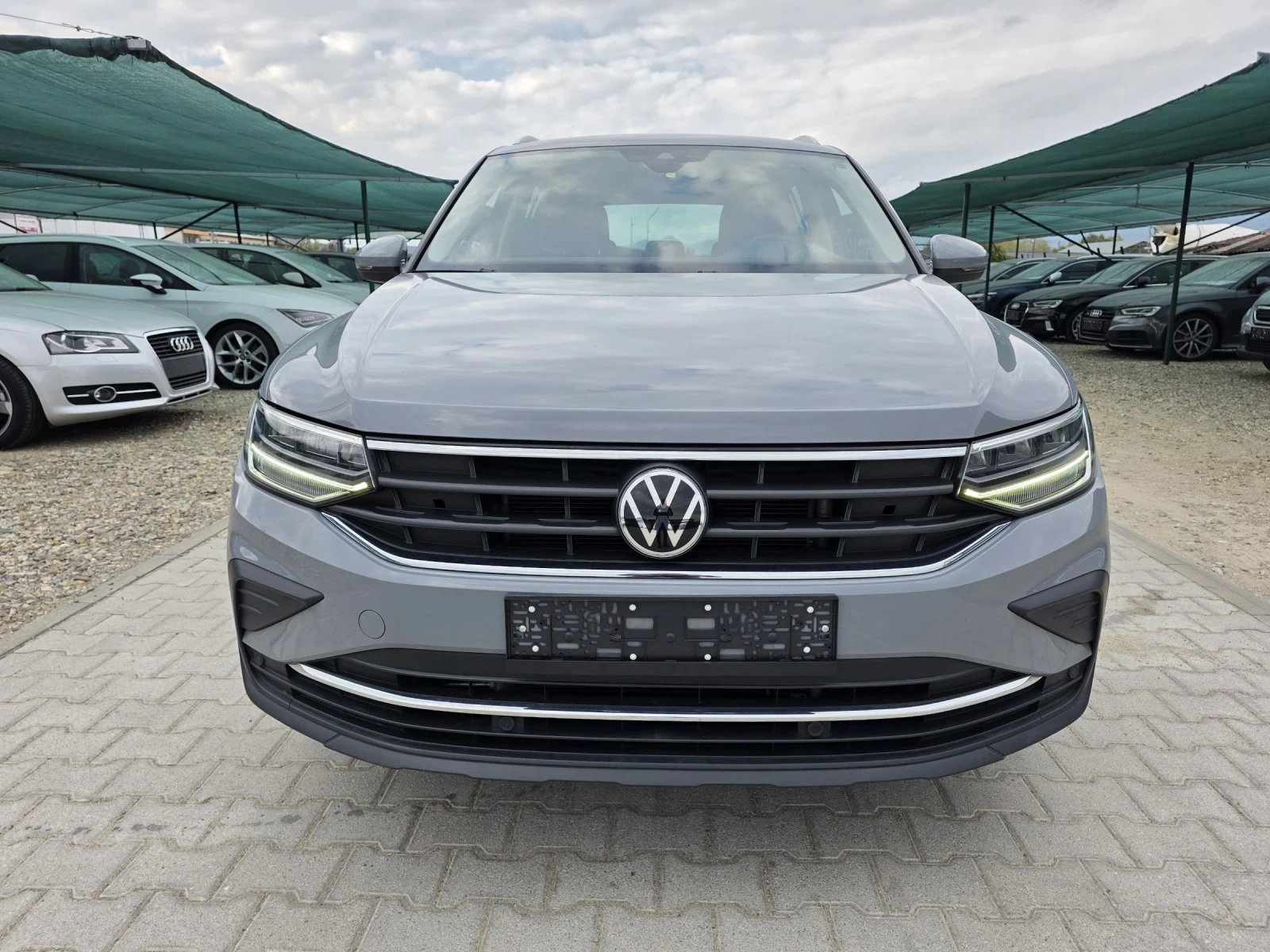VW Tiguan 2.0TDi /SCR/ DSG/121000km/Лизинг - изображение 2