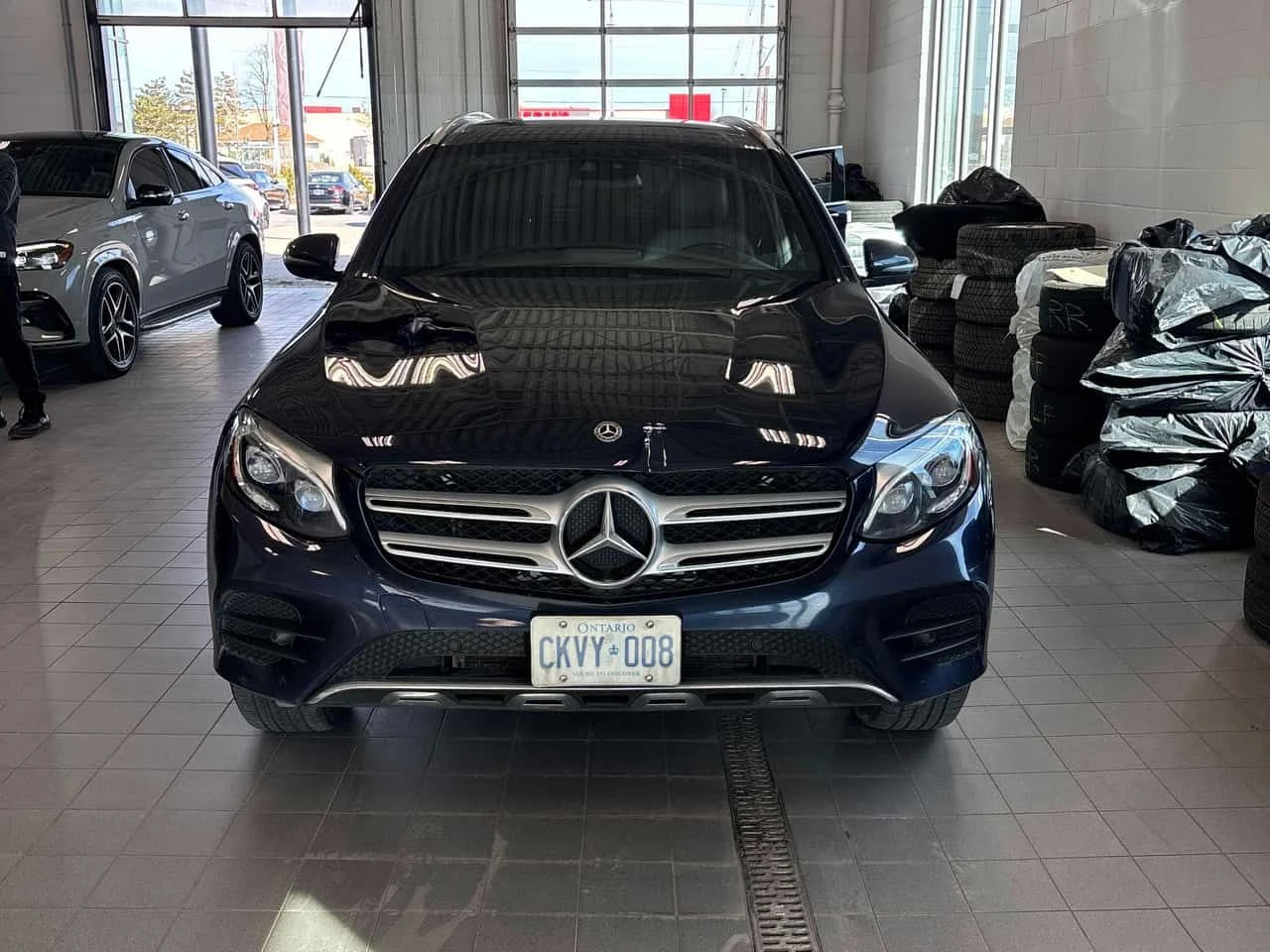 Mercedes-Benz GLC 300 /ПАНОРАМА/ПРЕДСТАВИТЕЛСТВО НА MERCEDES, снимка 2 - Автомобили и джипове - 54184059