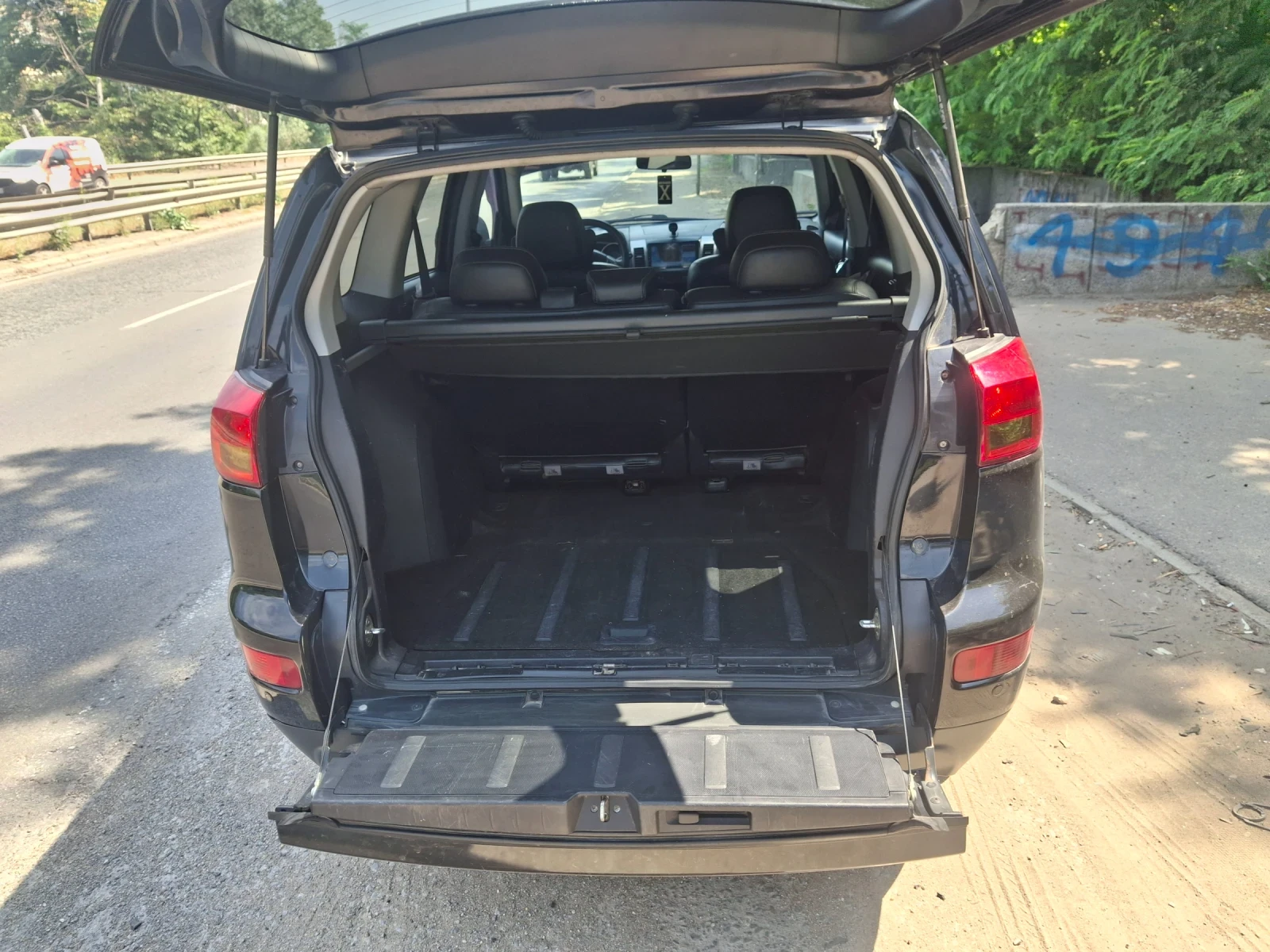 Peugeot 4007 2.2 156hp, снимка 10 - Автомобили и джипове - 55099532