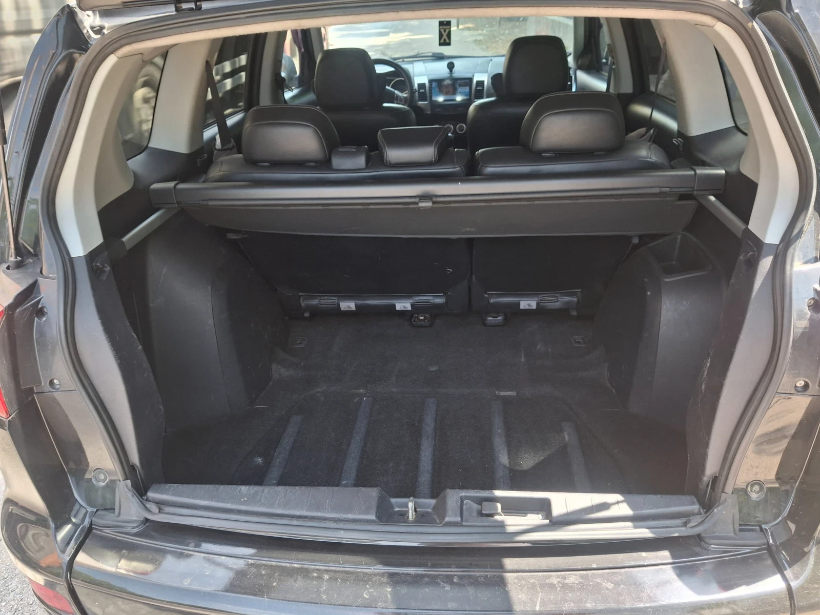 Peugeot 4007 2.2 156hp, снимка 11 - Автомобили и джипове - 55099532