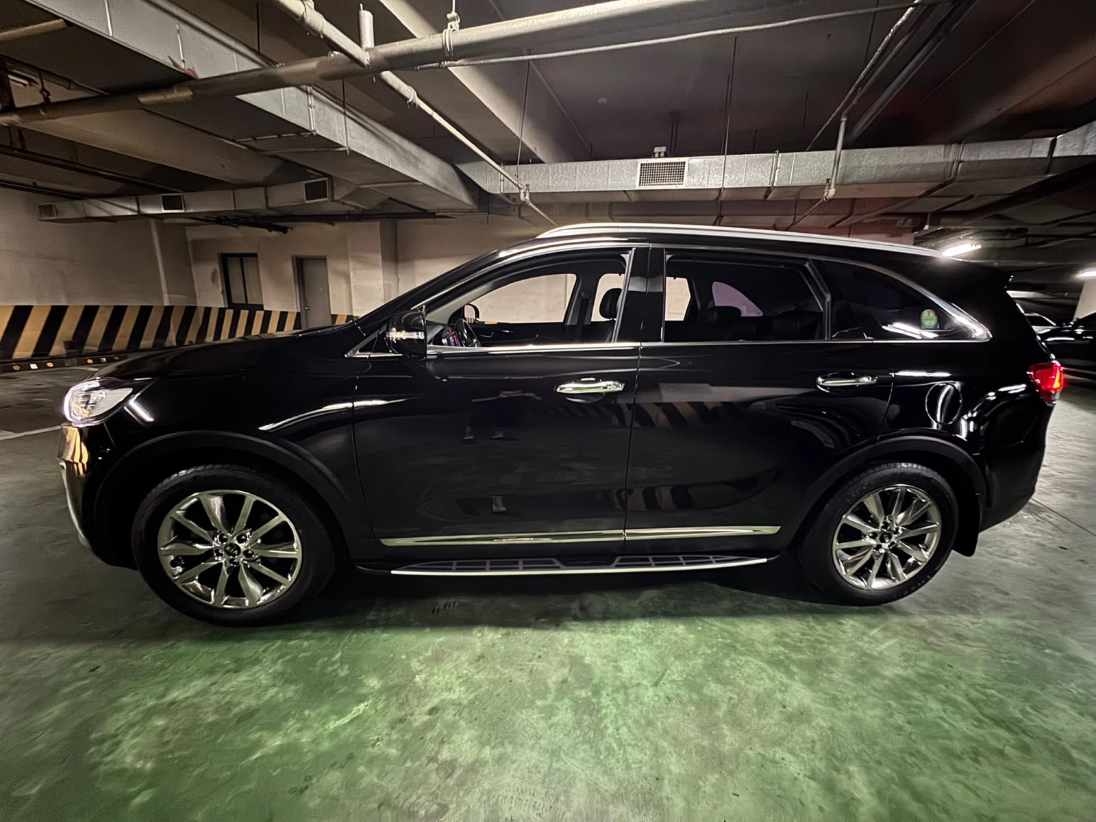 Kia Sorento 2.2CRDI/4x4/7 МЕСТА/ОЧАКВАН ВНОС !!!, снимка 2 - Автомобили и джипове - 55361543