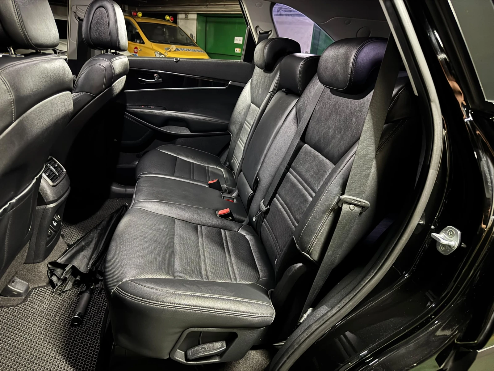 Kia Sorento 2.2CRDI/4x4/7 МЕСТА/ОЧАКВАН ВНОС !!!, снимка 12 - Автомобили и джипове - 55361543