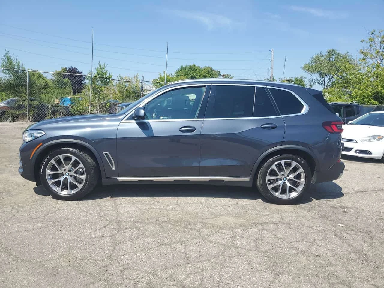 BMW X5 xDrive40i/LASER/Harmon Kardon/Soft close/ВЪЗДУШНО, снимка 3 - Автомобили и джипове - 55504250