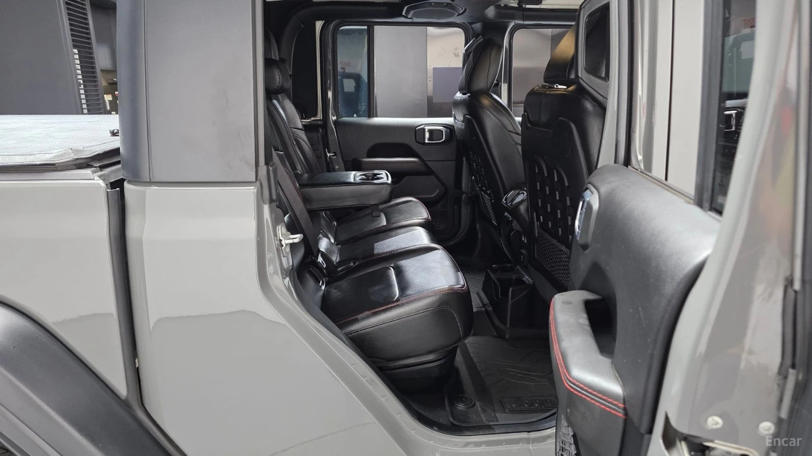 Jeep Gladiator RUBICON* 3.6* ДИСТРОНИК* ПОДГРЕВ* КАМЕРА* , снимка 10 - Автомобили и джипове - 55613915